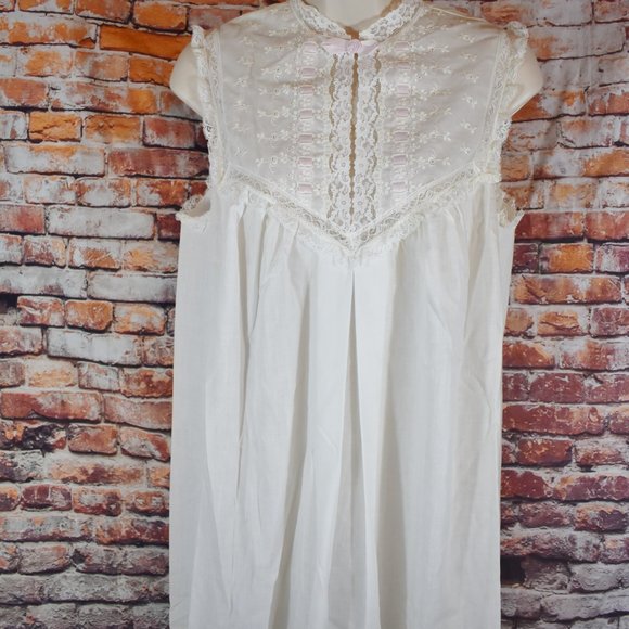 Christian Dior Small Nightgown Union Made NWOT Lingerie lace Prairie Vintage - Picture 6 of 12